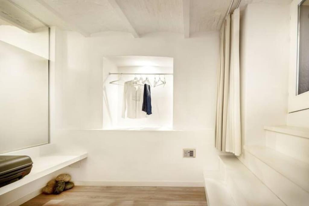 Apartment Vsg25 Nel Centro Di Cagliari Luaran gambar