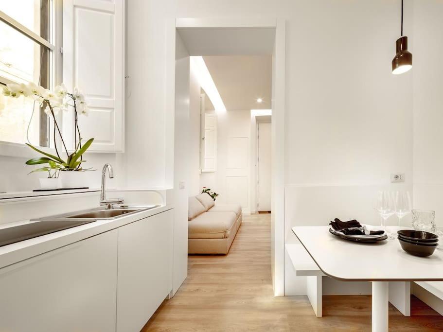 Apartment Vsg25 Nel Centro Di Cagliari Luaran gambar