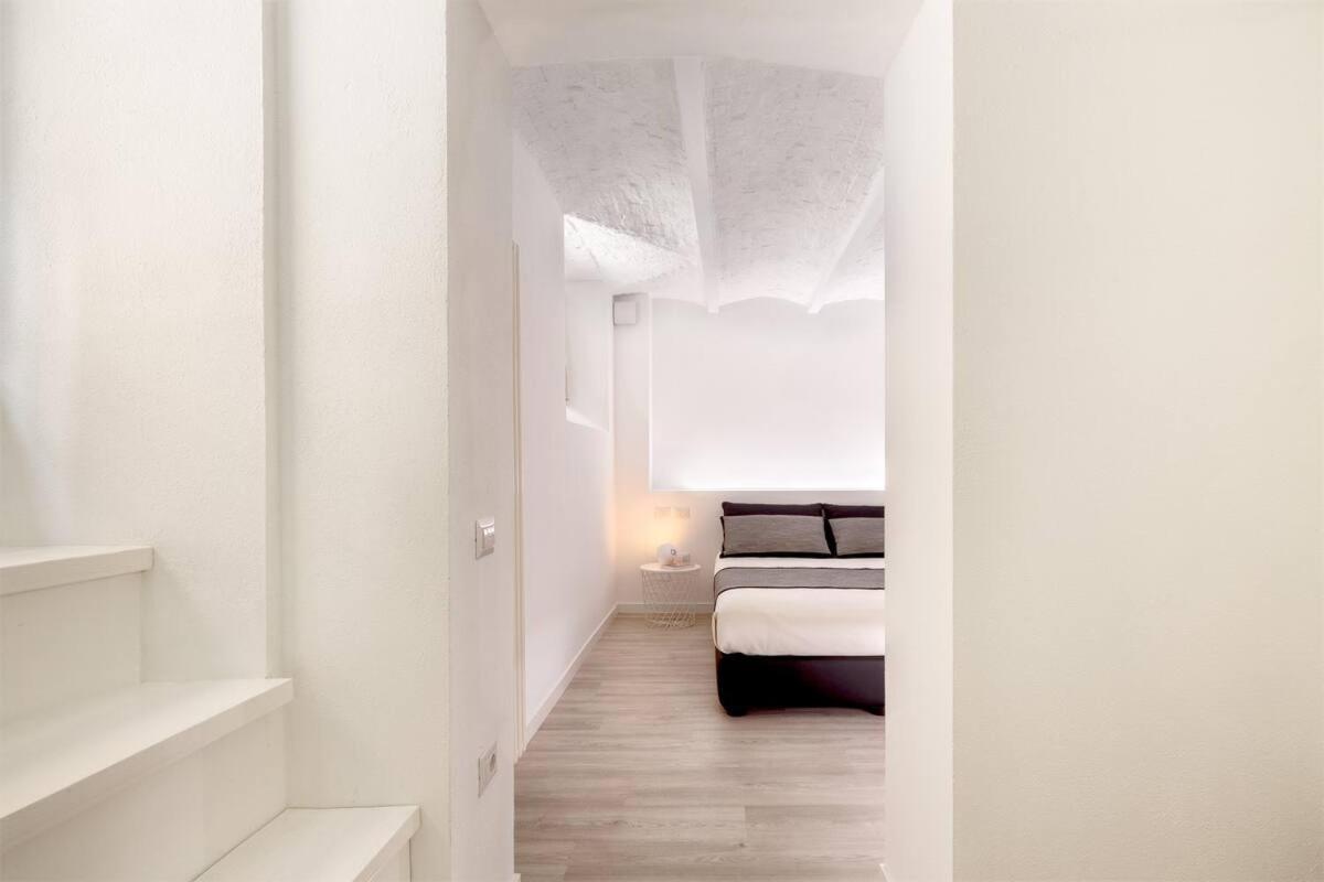 Apartment Vsg25 Nel Centro Di Cagliari Luaran gambar