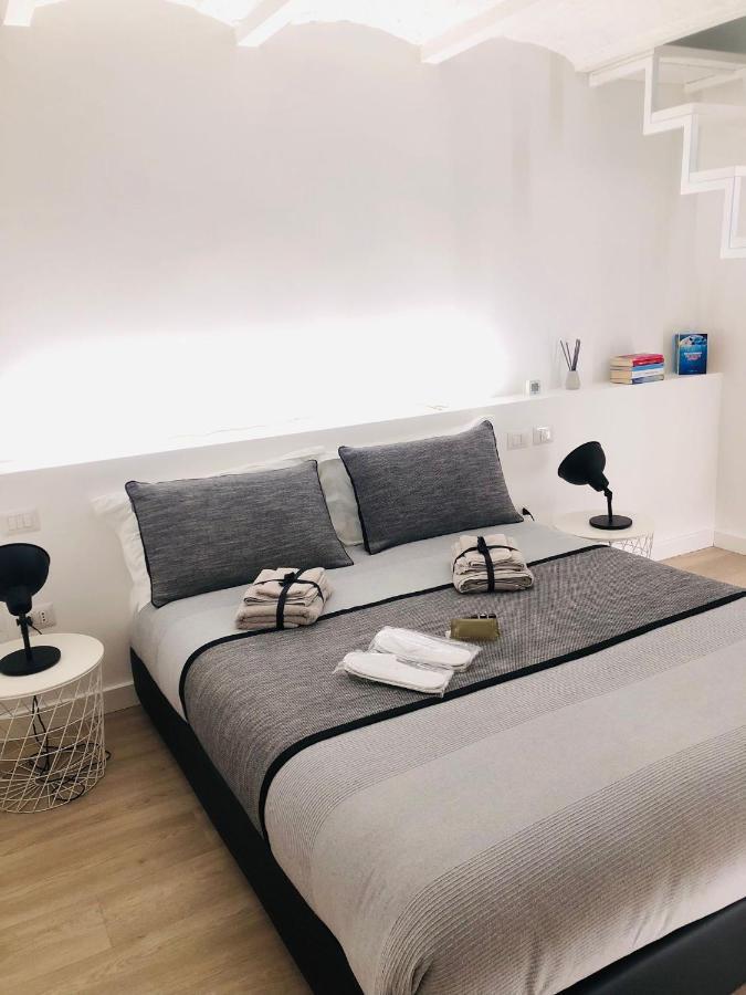 Apartment Vsg25 Nel Centro Di Cagliari Luaran gambar