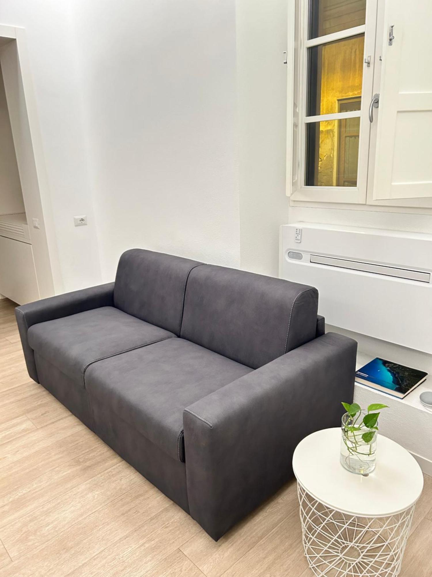 Apartment Vsg25 Nel Centro Di Cagliari Luaran gambar